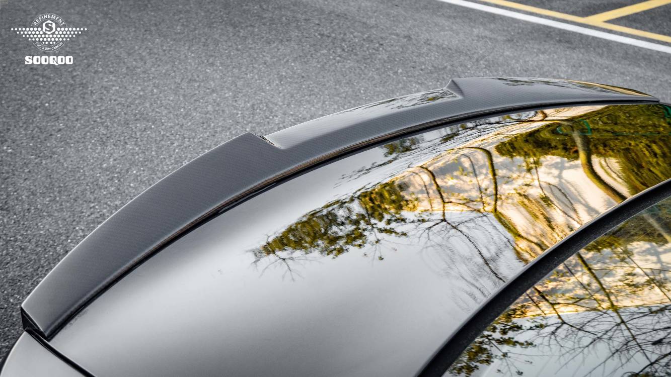 BMW 4系G22 M4款碳纖維尾翼 T-057