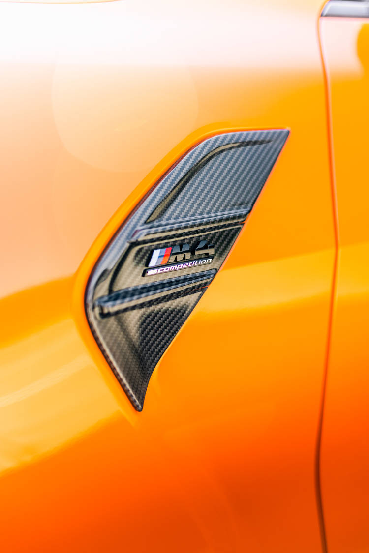 BMW M4 G82 MP款前葉子板碳纖維飾蓋 T-090