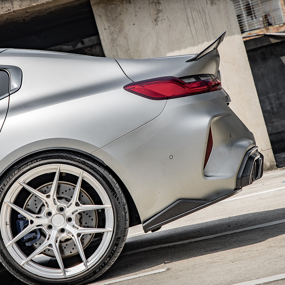 BMW M8 F93 SQ款碳纖維後擾流 T-372B